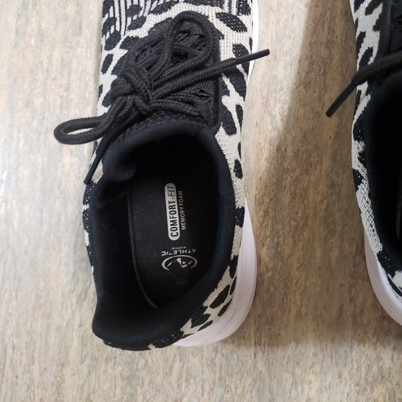 Comfort for memory foam polka dot soft sneakers - Picture 7 of 9